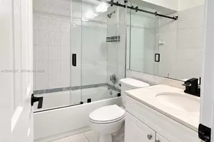 232 Wimbledon Lake Dr, Plantation, FL 33324 - Photo 29