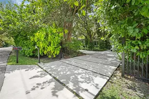 6080 SW 102nd St, Pinecrest, FL 33156 - Photo 7