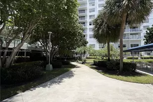 2851 NE 183rd St, Aventura, FL 33160 - Photo 31