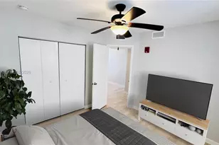1737 NW 3rd Ave, Miami, FL 33136 - Photo 5