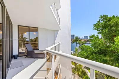 3610 Yacht Club Dr #410, Aventura, FL 33180 - Photo 9