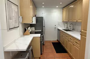 5401 Collins Ave, Miami Beach, FL 33140 - Photo 17