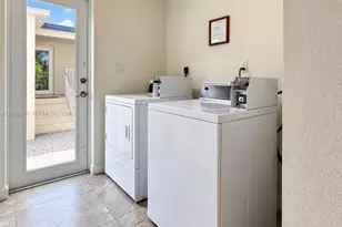 1336 SW 69th Ave, Miami, FL 33144 - Photo 9