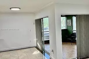 11183 NW 7th St, Miami, FL 33172 - Photo 5