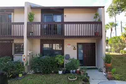 898 NW 47th St, Deerfield Beach, FL 33064 - Photo 19