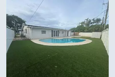 9265 SW 44th St, Miami, FL 33165 - Photo 5