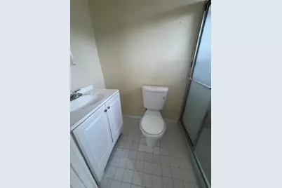 9265 SW 44th St, Miami, FL 33165 - Photo 15
