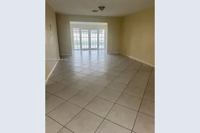 9265 SW 44th St, Miami, FL 33165 - Photo 7