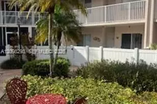 7555 Trent Dr, Tamarac, FL 33321 - Photo 3