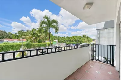 1800 SW 25th St #2204, Miami, FL 33133 - Photo 19