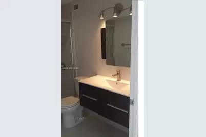 400 Kings Point Dr #1004, Sunny Isles Beach, FL 33160 - Photo 3