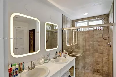 11401 NE 10 Ave, Miami, FL 33161 - Photo 27