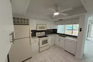 8933 SW 123rd Ct, Miami, FL 33186 - Photo 7