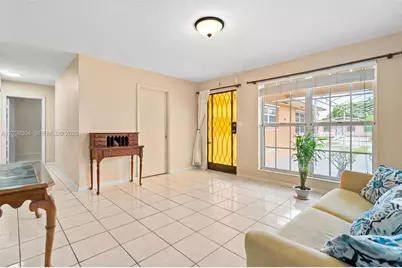 2815 SW 36th Ave, Miami, FL 33133 - Photo 3