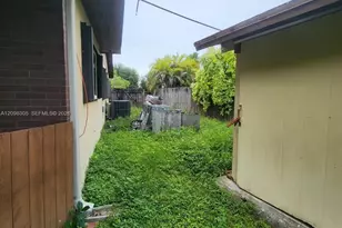 11950 SW 26th Terrace, Miami, FL 33175 - Photo 25