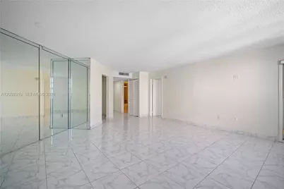 2750 NE 183rd St #PH06, Aventura, FL 33160 - Photo 11