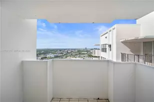 2750 NE 183rd St, Aventura, FL 33160 - Photo 27