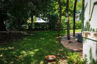 11113 NW 7th St #105-1, Miami, FL 33172 - Photo 21