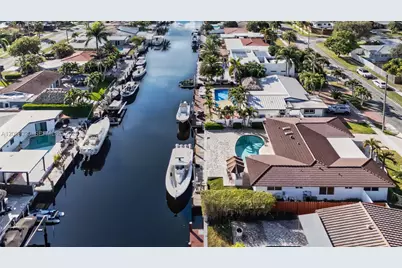 800 SE 3rd Ter, Pompano Beach, FL 33060 - Photo 3