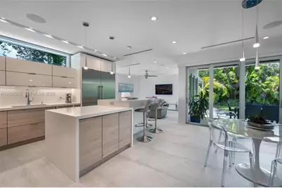 5960 SW 79th St, South Miami, FL 33143 - Photo 13