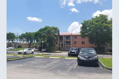 5241 Geneva Way #201, Doral, FL 33166 - Photo 15