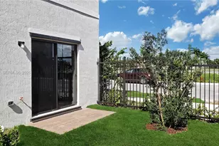 5850 Clydesdale Ct, Davie, FL 33314 - Photo 7