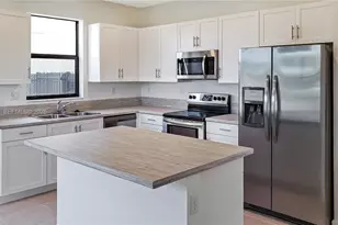 5850 Clydesdale Ct, Davie, FL 33314 - Photo 5