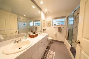10071 NW 7th St, Plantation, FL 33324 - Photo 25
