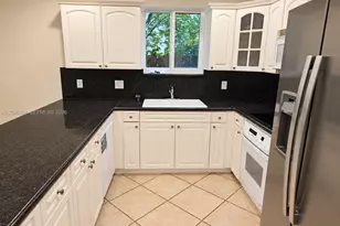 3280 Gifford Ln, Miami, FL 33133 - Photo 7