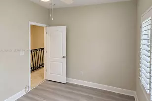 3280 Gifford Ln, Miami, FL 33133 - Photo 17