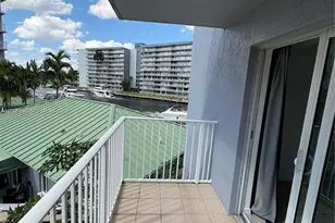2415 NW 16th St Rd, Miami, FL 33125 - Photo 13