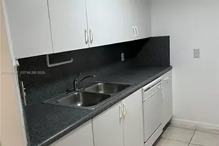 2415 NW 16th St Rd, Miami, FL 33125 - Photo 19