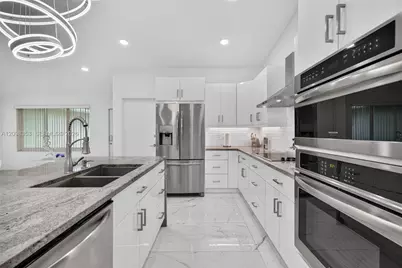 4904 NW 96th Ave, Sunrise, FL 33351 - Photo 13