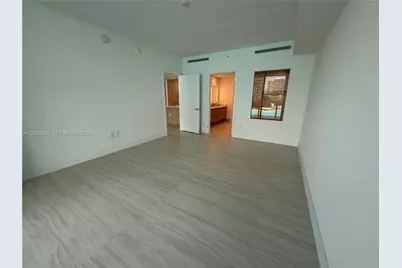 2411 Laguna Cir #408, North Miami, FL 33181 - Photo 15