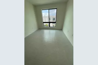 8167 NW 41st St #E-404, Doral, FL 33166 - Photo 7