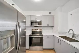 501 SW 1st St, Miami, FL 33130 - Photo 3