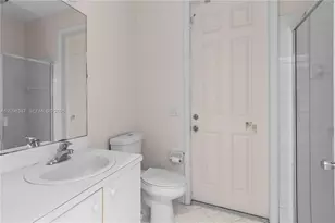 2001 NE 40th Rd, Homestead, FL 33033 - Photo 11