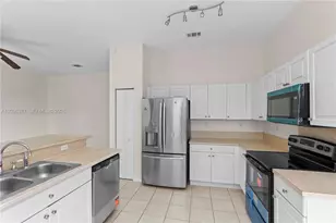2001 NE 40th Rd, Homestead, FL 33033 - Photo 9