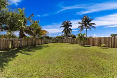 2001 NE 40th Rd #., Homestead, FL 33033 - Photo 25
