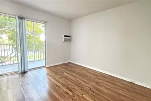 301 SW 135th Ave, Pembroke Pines, FL 33027 - Photo 11