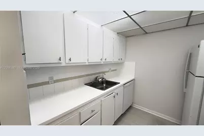 301 SW 135th Ave #310C, Pembroke Pines, FL 33027 - Photo 9