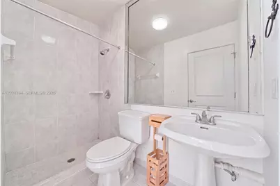 8936 NW 150th Ter, Miami Lakes, FL 33018 - Photo 31