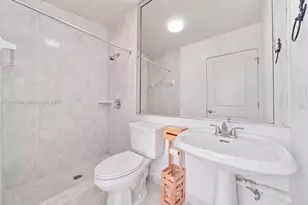 8936 NW 150th Terrace, Miami Lakes, FL 33018 - Photo 31
