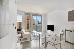 151 SE 1st St, Miami, FL 33131 - Photo 1