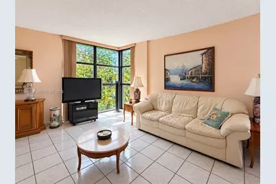[Address not provided], Hialeah, FL 33015 - Photo 7