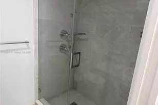 488 NE 18th St, Miami, FL 33132 - Photo 11