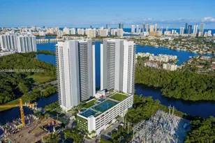 16385 Biscayne Blvd, North Miami Beach, FL 33160 - Photo 5