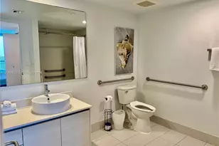 2602 E Hallandale Beach Blvd, Hallandale Beach, FL 33009 - Photo 19