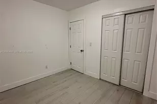 380 W 32nd St, Hialeah, FL 33012 - Photo 15