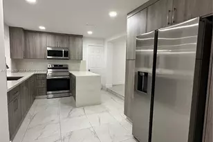 380 W 32nd St, Hialeah, FL 33012 - Photo 5
